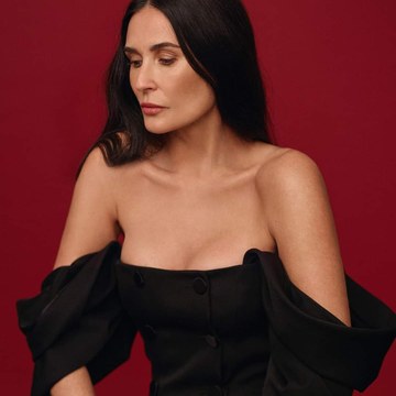 Demi Moore - Magazine and Candid Shoots Collection in fb_img_1596223844367.jpg - hidden celebrity photo